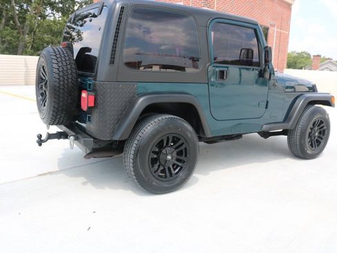 Used 1998 Jeep Wrangler SE AWD/4WD image 30