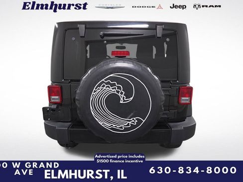 Used 2016 Jeep Wrangler Sahara image 4