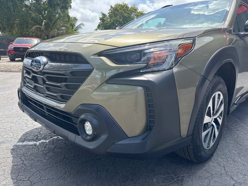 Used 2025 Subaru Outback Premium w/ Popular Package #1A AWD/4WD image 32