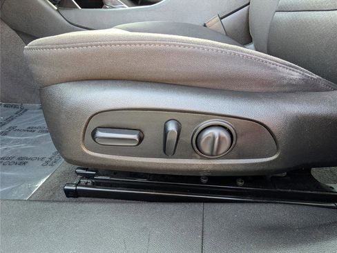 Used 2021 Chevrolet Malibu RS image 18