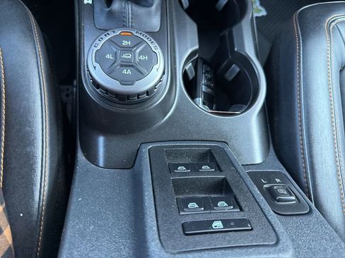 Used 2021 Ford Bronco Badlands image 18