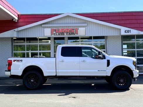 Used 2019 Ford F250 Lariat w/ Lariat Ultimate Package image 2