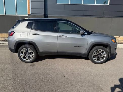 Used 2021 Jeep Compass Limited AWD/4WD image 2