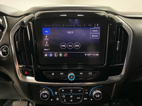 Used 2020 Chevrolet Traverse LT image 15