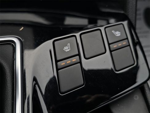 Used 2023 Kia Sportage EX image 19