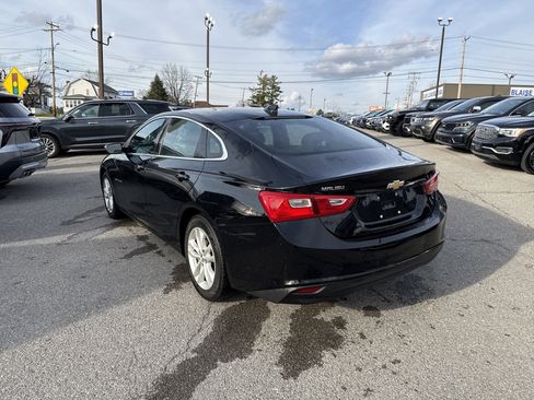Used 2017 Chevrolet Malibu LT image 5