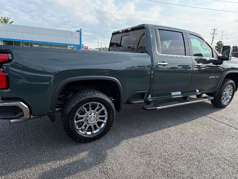 New 2026 Chevrolet Silverado 2500 LTZ w/ LTZ Premium Package AWD/4WD image 7