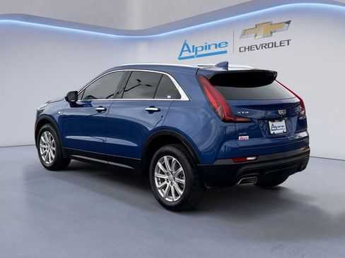 Used 2023 Cadillac XT4 Luxury w/ Cold Weather Package AWD/4WD image 3