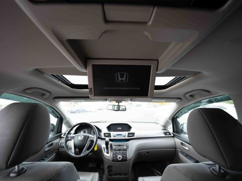 Used 2013 Honda Odyssey Touring image 23