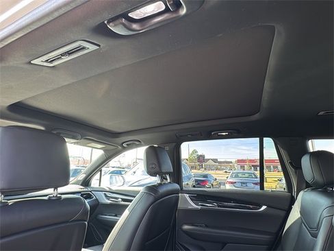 Used 2020 Cadillac XT6 Premium Luxury image 13