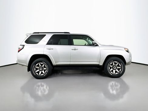 Certified 2024 Toyota 4Runner TRD Off-Road Premium AWD/4WD image 8