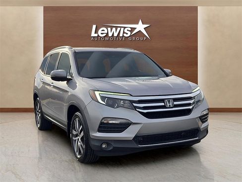 Used 2017 Honda Pilot Elite image 6