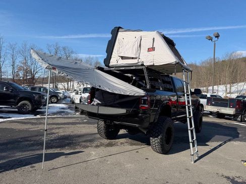 Used 2022 RAM 2500 Limited w/ Night Edition AWD/4WD image 2