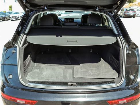 Used 2023 Audi Q5 e Premium w/ Convenience Package AWD/4WD image 24