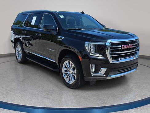 Used 2024 GMC Yukon SLT RWD image 3