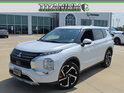 Used 2024 Mitsubishi Outlander SE AWD/4WD image 1