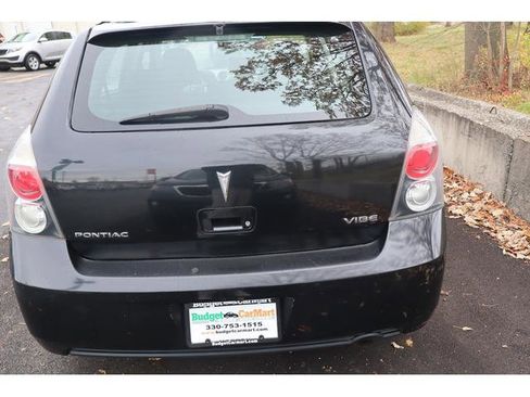 Used 2010 Pontiac Vibe w/ Sun And Sound Package image 7