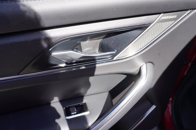 Used 2022 Jaguar F-PACE S AWD/4WD image 24