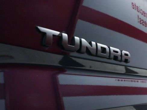 Used 2024 Toyota Tundra Limited AWD/4WD image 38