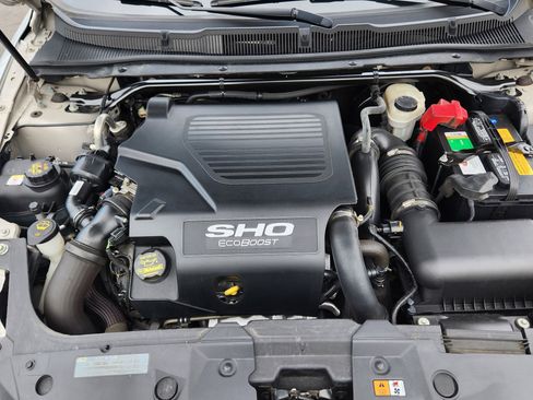 Used 2010 Ford Taurus SHO image 20