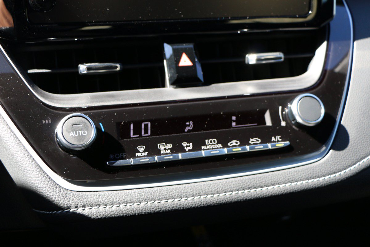 Used 2026 Toyota Corolla SE FWD image 22