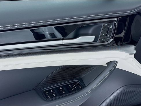 New 2026 Porsche Panamera image 11