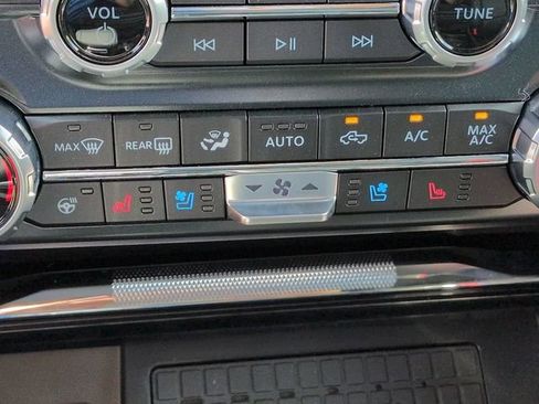 Used 2025 Ford F150 Lariat w/ Equipment Group 502A High AWD/4WD image 30
