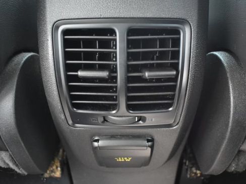 Used 2019 Ford Escape Titanium AWD/4WD image 39