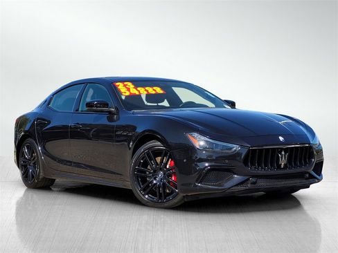 Used 2023 Maserati Ghibli Modena image 1