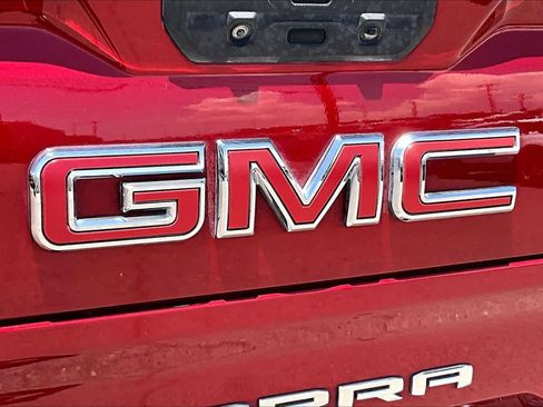 Used 2021 GMC Sierra 1500 SLT AWD/4WD image 31