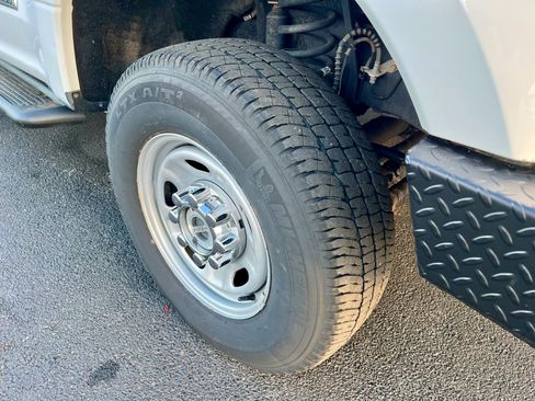 Used 2018 Ford F250 XL w/ Power Equipment Group image 14