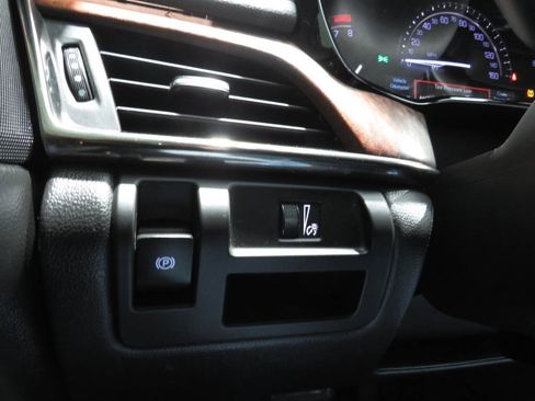 Used 2019 Cadillac CTS Luxury RWD image 20