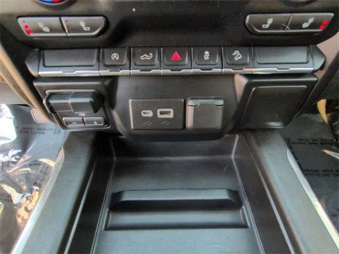 Used 2021 Chevrolet Silverado 1500 LT Trail Boss w/ Bed Protection Package image 34