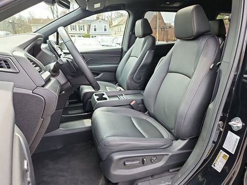 Certified 2023 Honda Odyssey Sport image 14