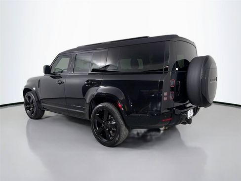 Certified 2026 Land Rover Defender 130 X-Dynamic SE AWD/4WD image 7