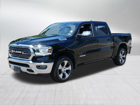 Used 2023 RAM 1500 Laramie AWD/4WD image 3