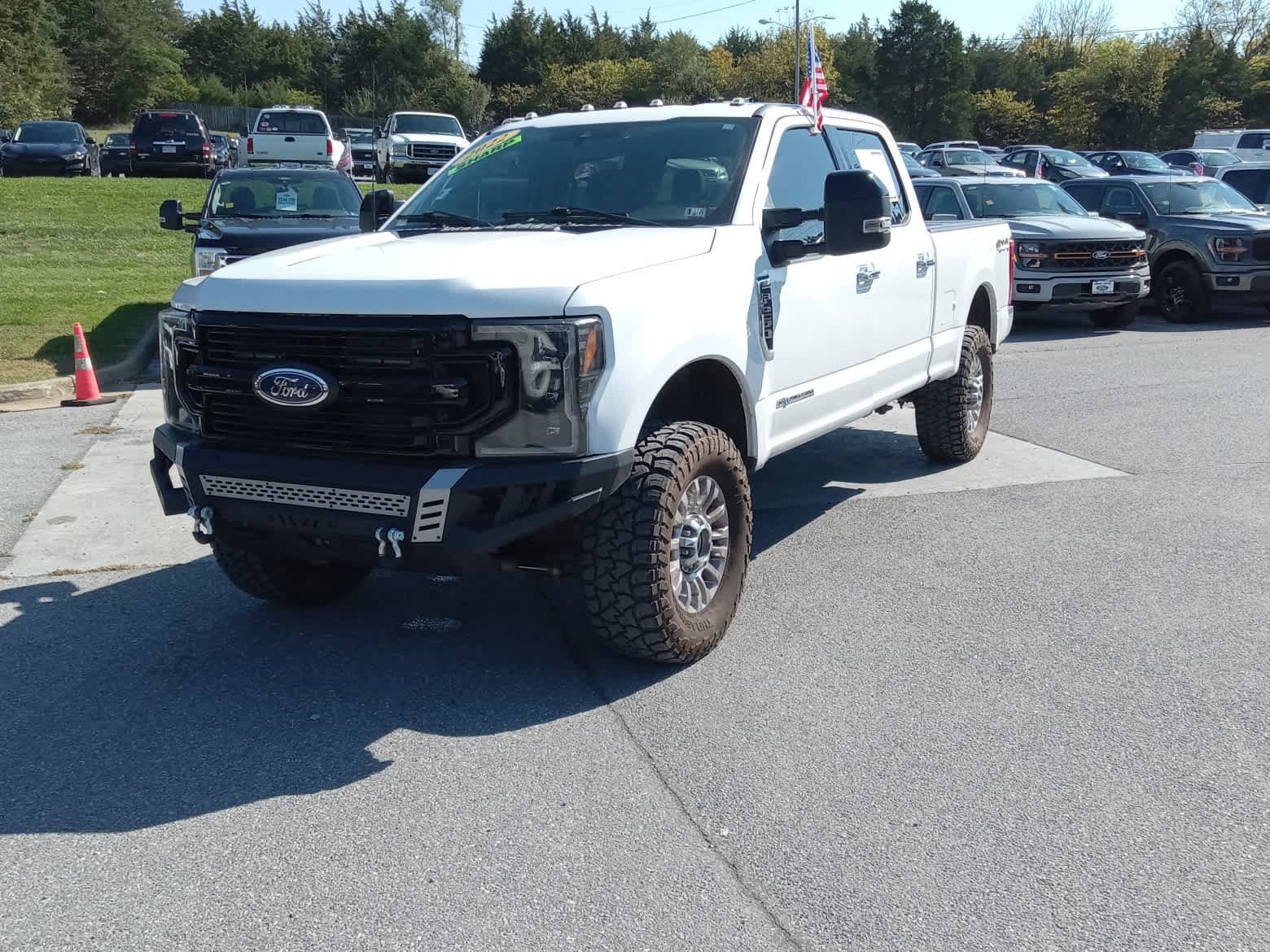 Used 2022 Ford F250 XLT w/ XLT Premium Package AWD/4WD image 3
