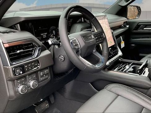 New 2026 GMC Yukon XL Denali w/ Denali Reserve Package image 7