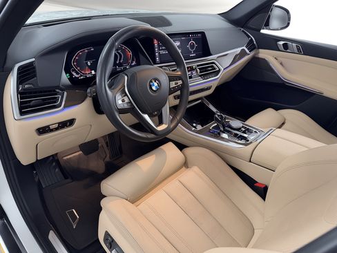 Used 2021 BMW X5 sDrive40i w/ Premium Package RWD image 4