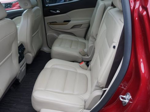 Used 2019 GMC Acadia Denali w/ Technology Package image 11