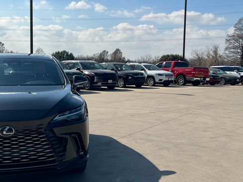 Used 2023 Lexus RX 350 Premium Plus image 3