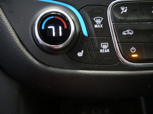 Used 2019 Chevrolet Equinox LT image 30