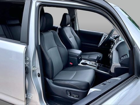 Used 2023 Toyota 4Runner SR5 Premium w/ Moonroof Package RWD image 18