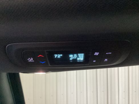 New 2027 Chrysler Pacifica Limited AWD/4WD image 37