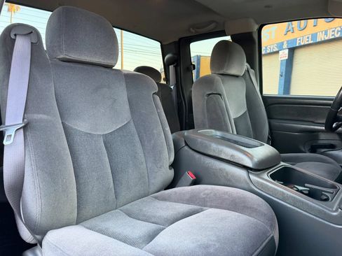 Used 2007 GMC Sierra 2500 SLE w/ Heavy-Duty Power Package RWD image 15