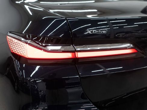 Used 2024 BMW 740i xDrive image 49