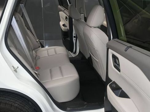Used 2023 Nissan Rogue SL w/ SL Premium Package FWD image 48