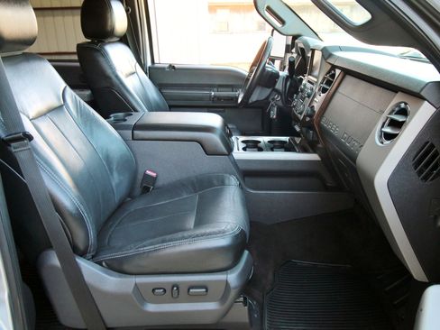 Used 2013 Ford F250 Lariat w/ FX4 Off Road Pkg AWD/4WD image 40
