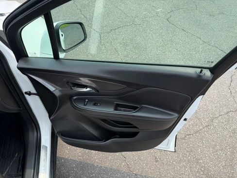 Used 2019 Buick Encore Essence AWD/4WD image 34