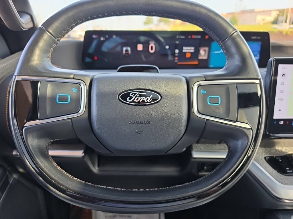 Used 2025 Ford Expedition Tremor AWD/4WD image 22